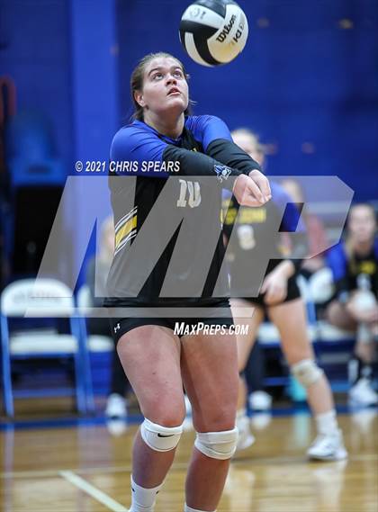 Thumbnail 1 in St. John Lutheran vs. First Baptist Christian Academy photogallery.