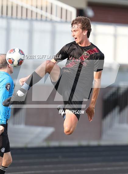 Thumbnail 2 in Wando vs. Carolina Forest photogallery.