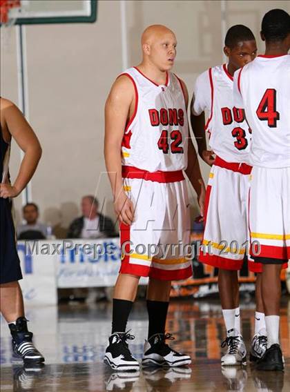 Thumbnail 2 in Dominguez vs. St. John Bosco (Pangos Dream Classic) photogallery.