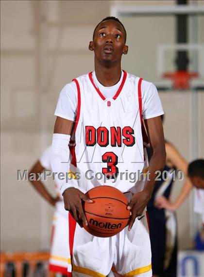 Thumbnail 1 in Dominguez vs. St. John Bosco (Pangos Dream Classic) photogallery.