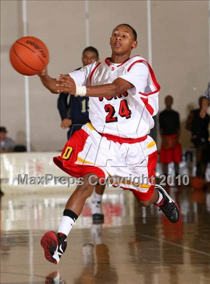 Thumbnail 1 in Dominguez vs. St. John Bosco (Pangos Dream Classic) photogallery.