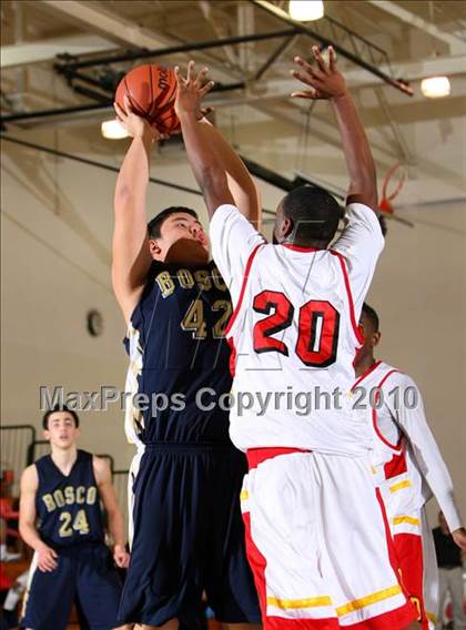 Thumbnail 2 in Dominguez vs. St. John Bosco (Pangos Dream Classic) photogallery.