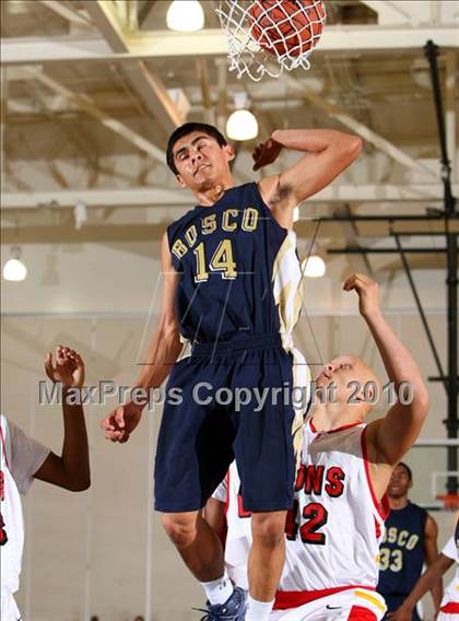 Thumbnail 2 in Dominguez vs. St. John Bosco (Pangos Dream Classic) photogallery.
