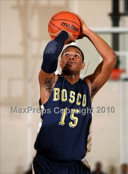 Thumbnail 3 in Dominguez vs. St. John Bosco (Pangos Dream Classic) photogallery.