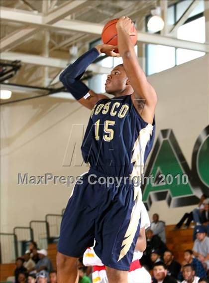 Thumbnail 2 in Dominguez vs. St. John Bosco (Pangos Dream Classic) photogallery.