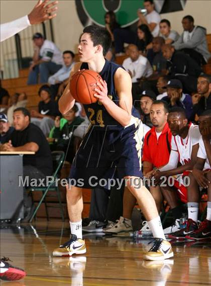 Thumbnail 2 in Dominguez vs. St. John Bosco (Pangos Dream Classic) photogallery.