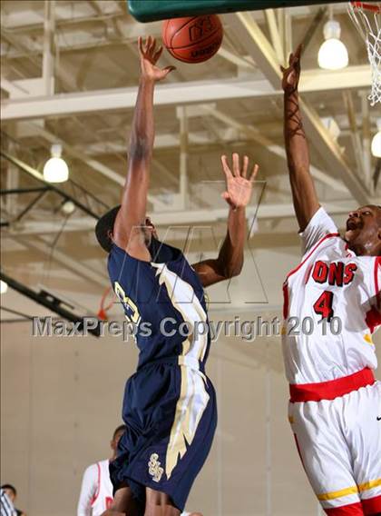 Thumbnail 3 in Dominguez vs. St. John Bosco (Pangos Dream Classic) photogallery.