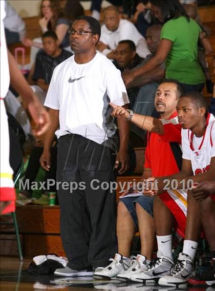 Thumbnail 2 in Dominguez vs. St. John Bosco (Pangos Dream Classic) photogallery.