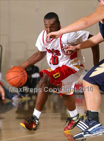 Thumbnail 3 in Dominguez vs. St. John Bosco (Pangos Dream Classic) photogallery.