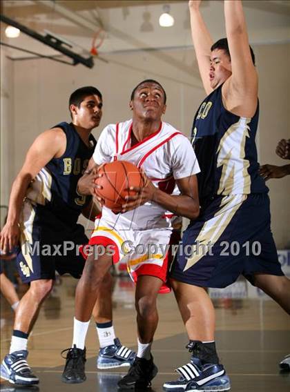 Thumbnail 3 in Dominguez vs. St. John Bosco (Pangos Dream Classic) photogallery.