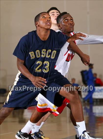 Thumbnail 3 in Dominguez vs. St. John Bosco (Pangos Dream Classic) photogallery.