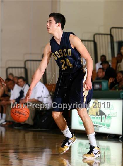Thumbnail 2 in Dominguez vs. St. John Bosco (Pangos Dream Classic) photogallery.