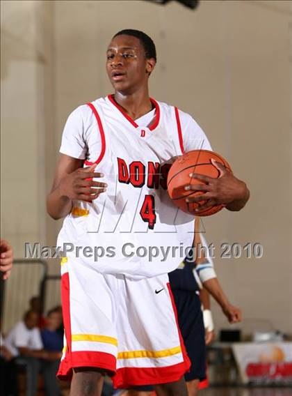 Thumbnail 3 in Dominguez vs. St. John Bosco (Pangos Dream Classic) photogallery.