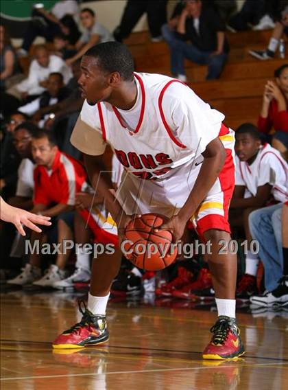 Thumbnail 1 in Dominguez vs. St. John Bosco (Pangos Dream Classic) photogallery.