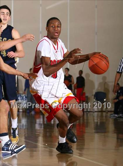 Thumbnail 1 in Dominguez vs. St. John Bosco (Pangos Dream Classic) photogallery.
