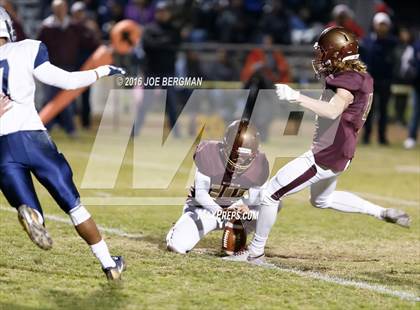 Thumbnail 2 in Valley Christian vs. Silverado (CIF Southern Section D9 Final) photogallery.