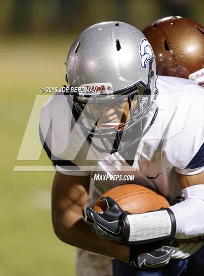 Thumbnail 2 in Valley Christian vs. Silverado (CIF Southern Section D9 Final) photogallery.