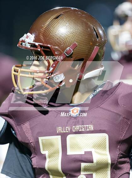 Thumbnail 2 in Valley Christian vs. Silverado (CIF Southern Section D9 Final) photogallery.