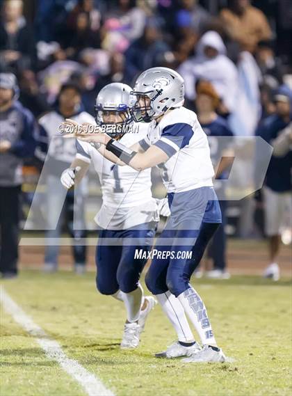 Thumbnail 3 in Valley Christian vs. Silverado (CIF Southern Section D9 Final) photogallery.
