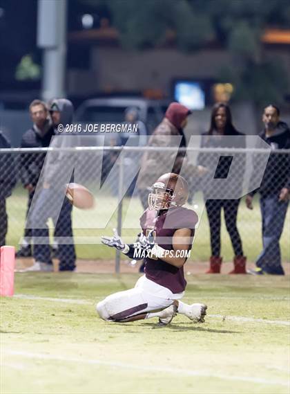 Thumbnail 2 in Valley Christian vs. Silverado (CIF Southern Section D9 Final) photogallery.