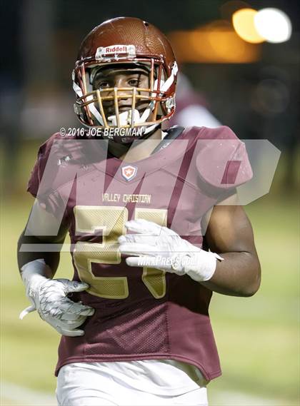 Thumbnail 3 in Valley Christian vs. Silverado (CIF Southern Section D9 Final) photogallery.