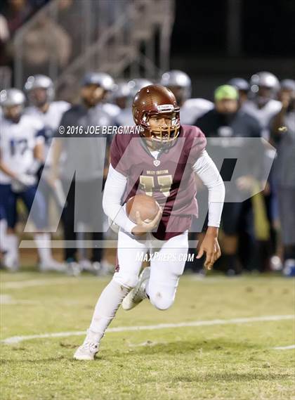 Thumbnail 1 in Valley Christian vs. Silverado (CIF Southern Section D9 Final) photogallery.