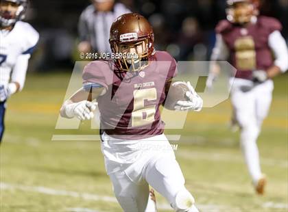 Thumbnail 3 in Valley Christian vs. Silverado (CIF Southern Section D9 Final) photogallery.