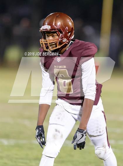 Thumbnail 2 in Valley Christian vs. Silverado (CIF Southern Section D9 Final) photogallery.