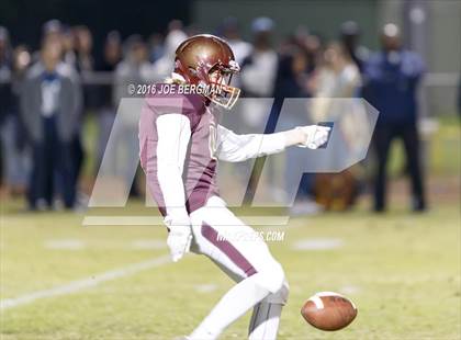 Thumbnail 3 in Valley Christian vs. Silverado (CIF Southern Section D9 Final) photogallery.