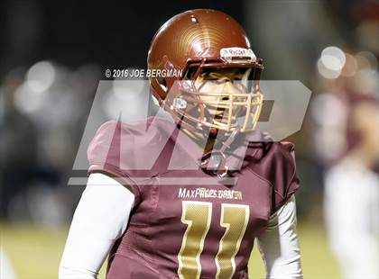 Thumbnail 2 in Valley Christian vs. Silverado (CIF Southern Section D9 Final) photogallery.