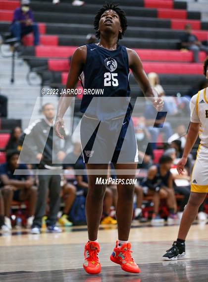 Thumbnail 2 in Eisenhower vs. West Orange-Stark photogallery.