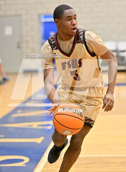 Thumbnail 2 in St. Petersburg vs Florida State University High photogallery.