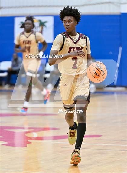 Thumbnail 1 in St. Petersburg vs Florida State University High photogallery.