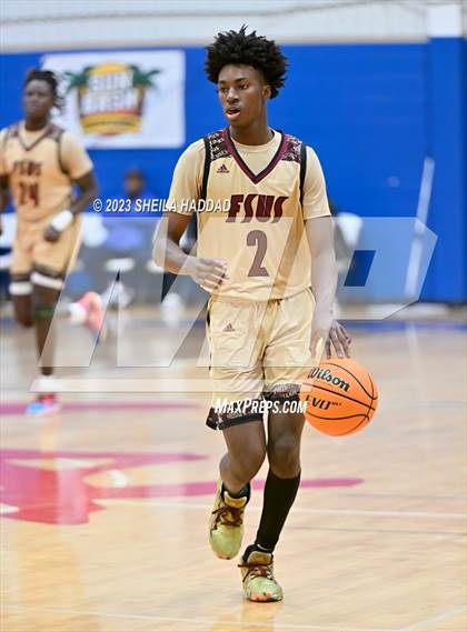 Thumbnail 2 in St. Petersburg vs Florida State University High photogallery.