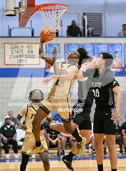 Thumbnail 1 in St. Petersburg vs Florida State University High photogallery.