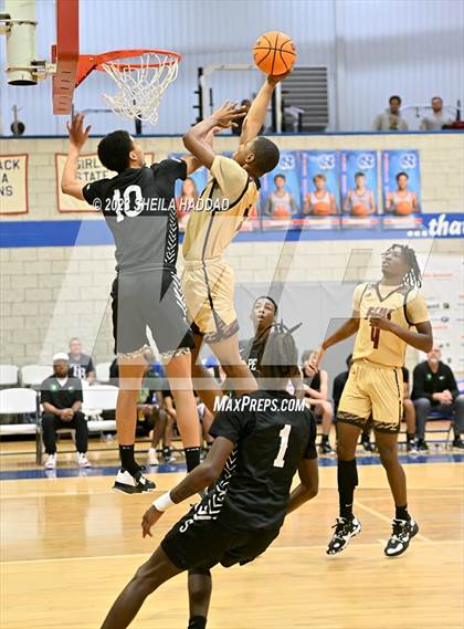 Thumbnail 3 in St. Petersburg vs Florida State University High photogallery.