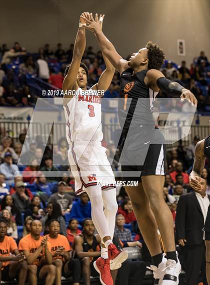 Thumbnail 1 in Marion vs. Hall (AAA 5A Final) photogallery.