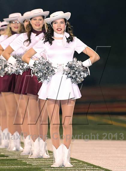 Thumbnail 2 in Ennis vs Lindale (UIL 4A Bi-District Playoff) photogallery.