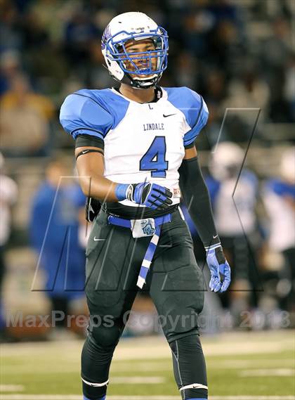 Thumbnail 3 in Ennis vs Lindale (UIL 4A Bi-District Playoff) photogallery.