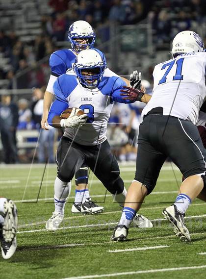 Thumbnail 2 in Ennis vs Lindale (UIL 4A Bi-District Playoff) photogallery.