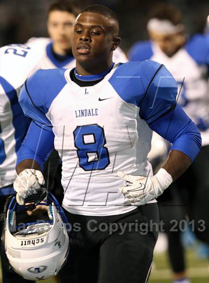 Thumbnail 2 in Ennis vs Lindale (UIL 4A Bi-District Playoff) photogallery.