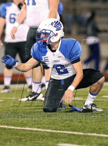 Thumbnail 2 in Ennis vs Lindale (UIL 4A Bi-District Playoff) photogallery.