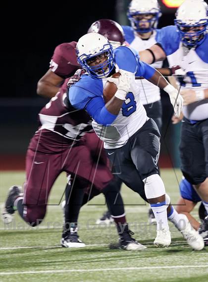 Thumbnail 2 in Ennis vs Lindale (UIL 4A Bi-District Playoff) photogallery.