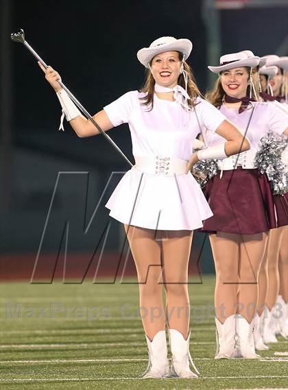 Thumbnail 1 in Ennis vs Lindale (UIL 4A Bi-District Playoff) photogallery.