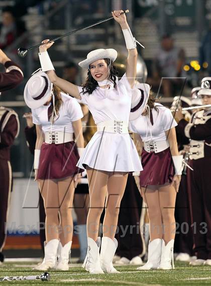 Thumbnail 3 in Ennis vs Lindale (UIL 4A Bi-District Playoff) photogallery.