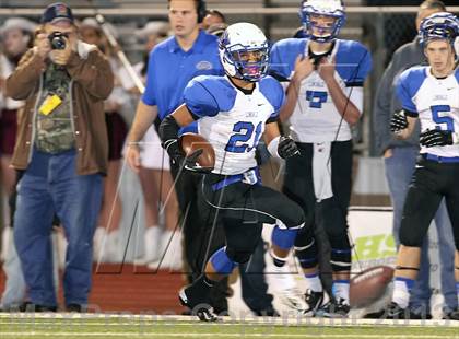 Thumbnail 1 in Ennis vs Lindale (UIL 4A Bi-District Playoff) photogallery.
