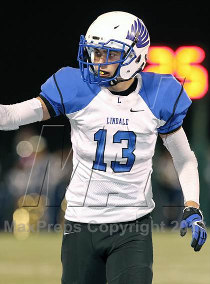 Thumbnail 1 in Ennis vs Lindale (UIL 4A Bi-District Playoff) photogallery.