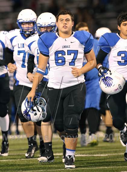 Thumbnail 1 in Ennis vs Lindale (UIL 4A Bi-District Playoff) photogallery.