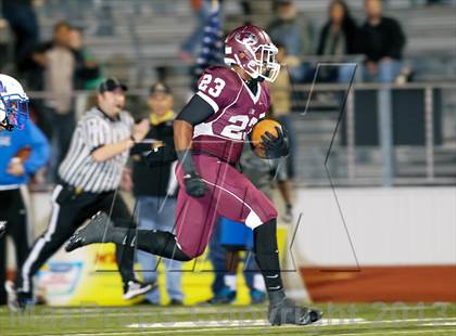 Thumbnail 1 in Ennis vs Lindale (UIL 4A Bi-District Playoff) photogallery.