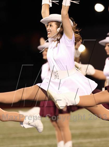 Thumbnail 3 in Ennis vs Lindale (UIL 4A Bi-District Playoff) photogallery.
